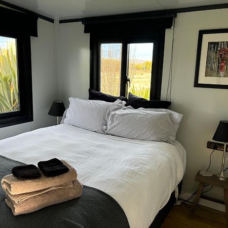 Adorable Little Container House Apartment Hastings Exterior photo